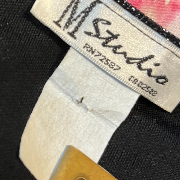 M STUDIO Sparkly Cardigan Size Small One Beautiful Button Long Sleeves - Picture 13 of 14